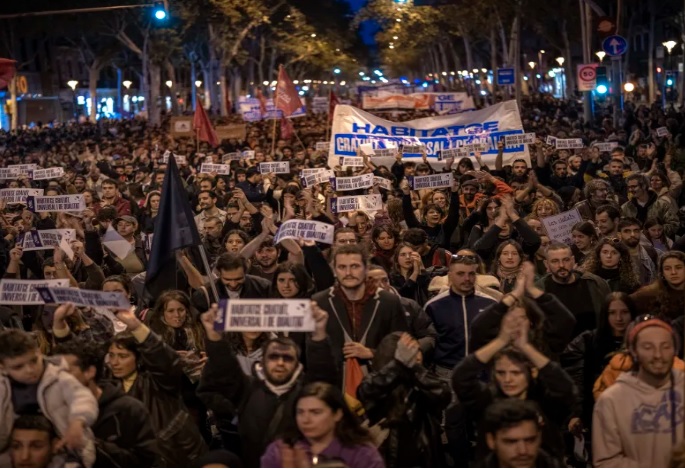 Thousands of Spanish rally in Barcelona against soaring rents